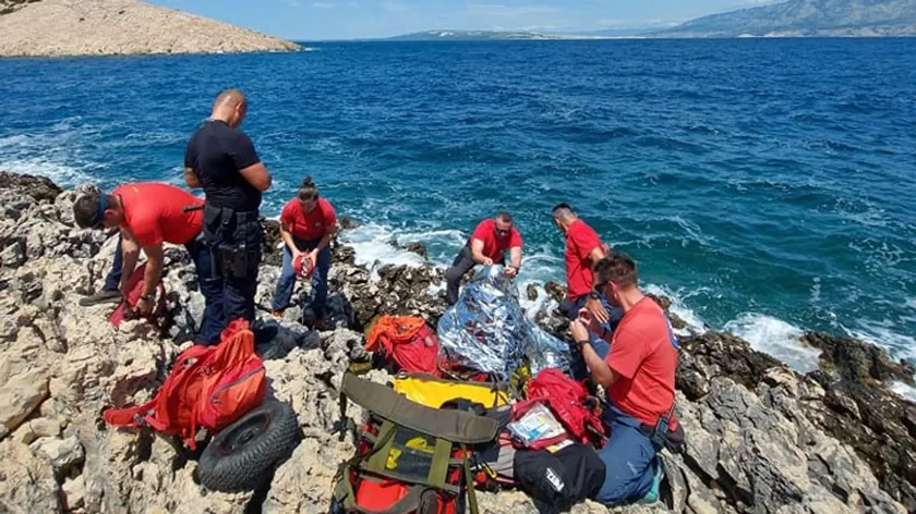 Jadran'da Drama, Ölüm Olanlar Var Güçlü Rüzgar Dalgalarını Taşladı
