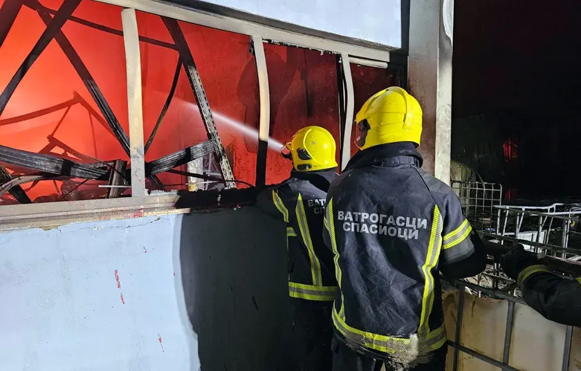 Sırbistan'ın Şabac kentinde fabrikada yangın çıktı sarhoş işçi şüphesi