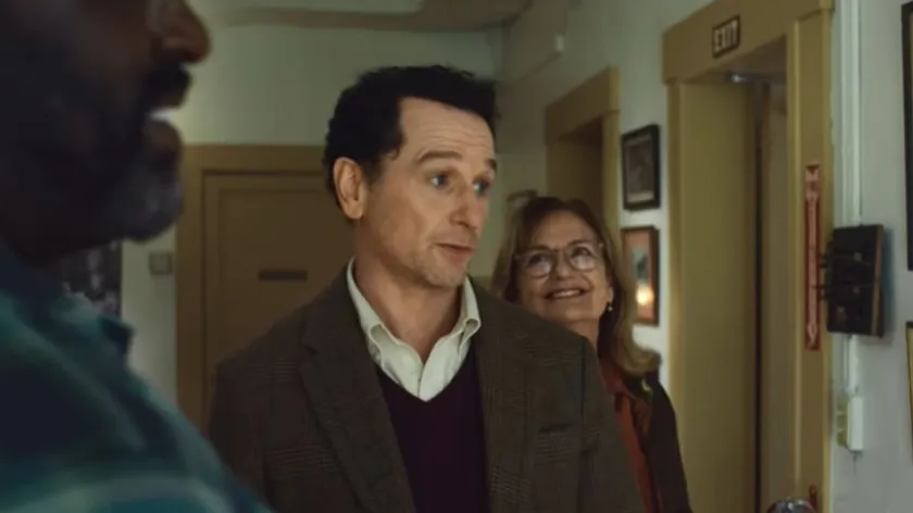 Apple TV+'ın yeni korku komedi dizisi Widow's Bay eleştirmenlerden tam not aldı