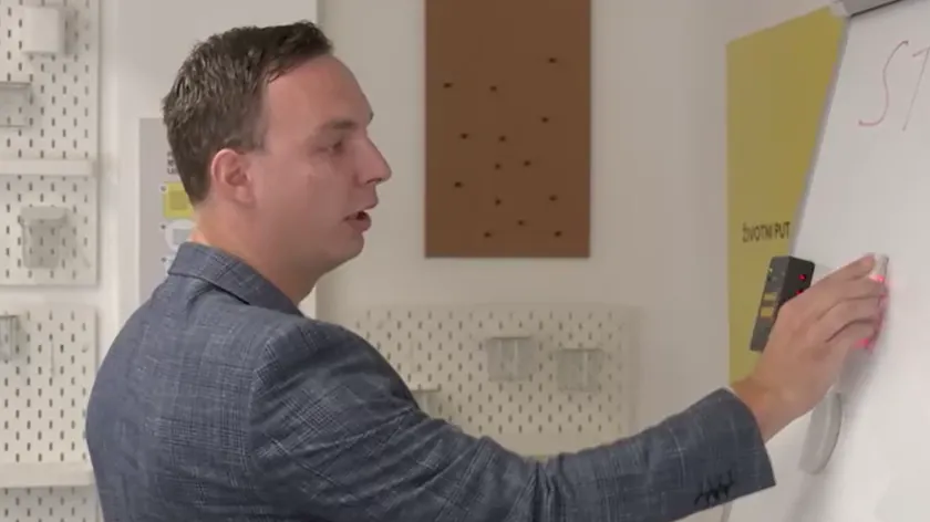 Sırp fizik öğretmeni Avrupa'nın en iyi STEM öğretmenleri arasında seçildi.