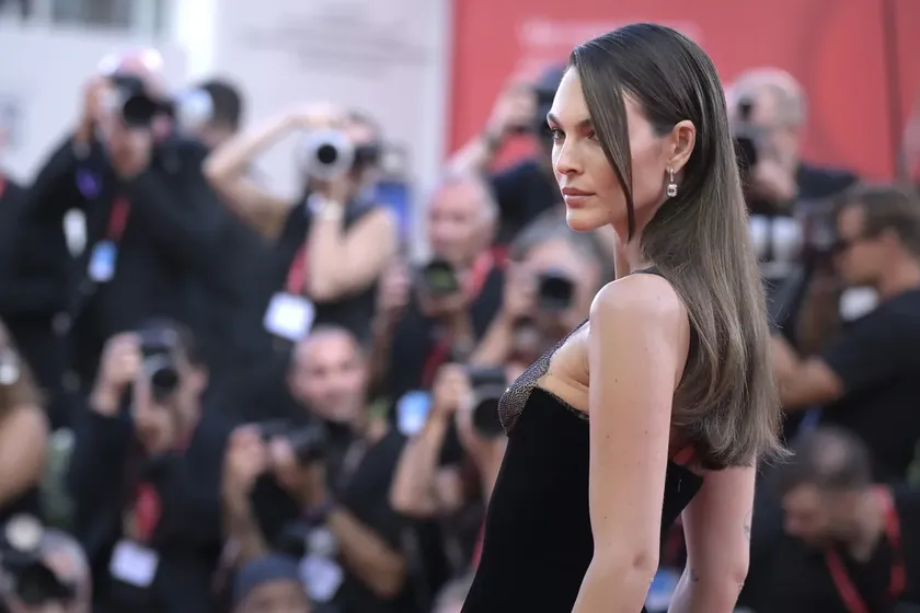 Veneciyada film festivalinde modacı Vitorija Čeretti dikkat çekti.