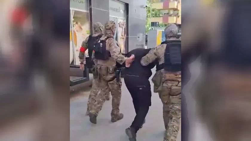 Belgrad Başsavcılığı, seçim gecesi eylem planlayan beş kişilik grubu sorguluyor