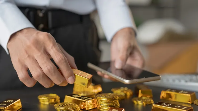 ABD İran Görüşmeleri Ortamında Altın Fiyatlarında Oynaklık ve Yükseliş Beklentisi