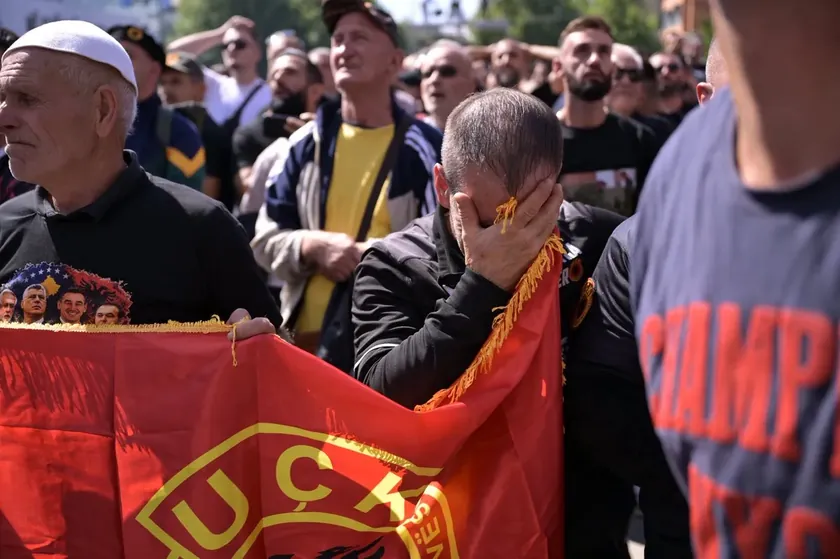 Hâkimlerin cezalandırılması protestolarına karşı gösterilen tepki devam ediyor