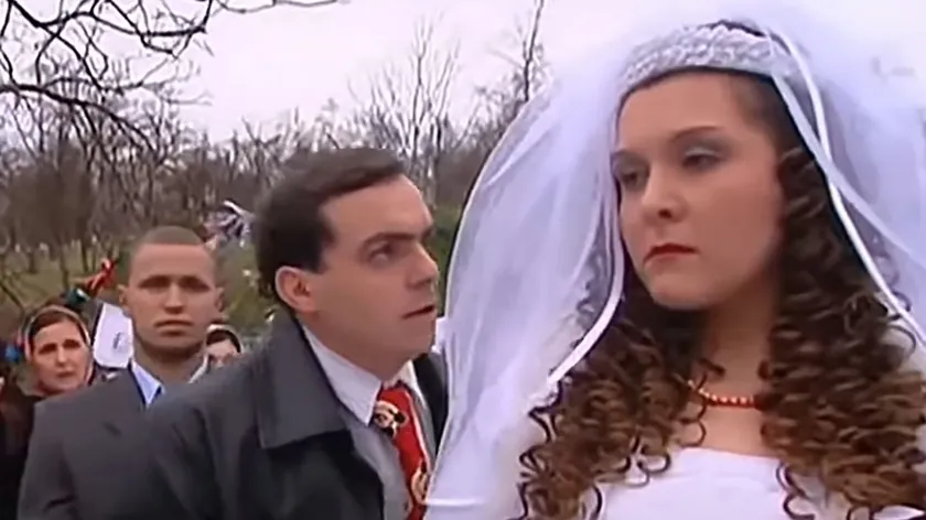 Sırp aktris Tijana Vučetić, "Selo Gori, A Baba Se Çeşlja" dizisinden tanınan Petrojka karakteriyle Türk halkının kalbinde yer edinmiş.