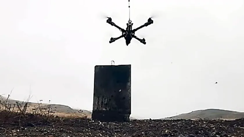 İsveç Malmö'de Fransız uçak gemisine yaklaşan Rus dronunu engellediğini bildirdi