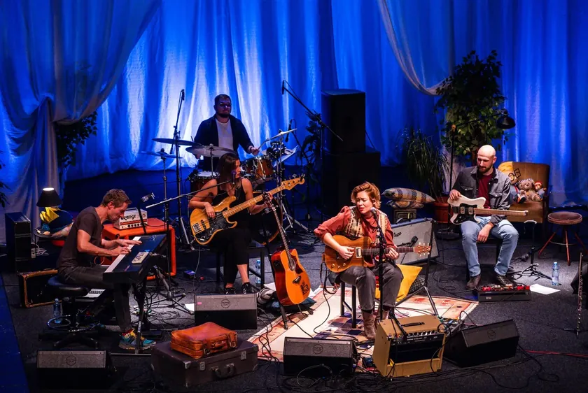 Ana & The Changes grubunun "Live u Pozorištu" albümü ve video kaydı yayınlandı.