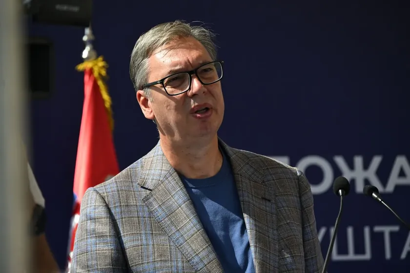 Sırbistan Cumhurbaşkanı Aleksandar Vučić, yeni bir hükümet kurarsa en az 12, en fazla 12 bakanla yöneteceğini açıkladı.