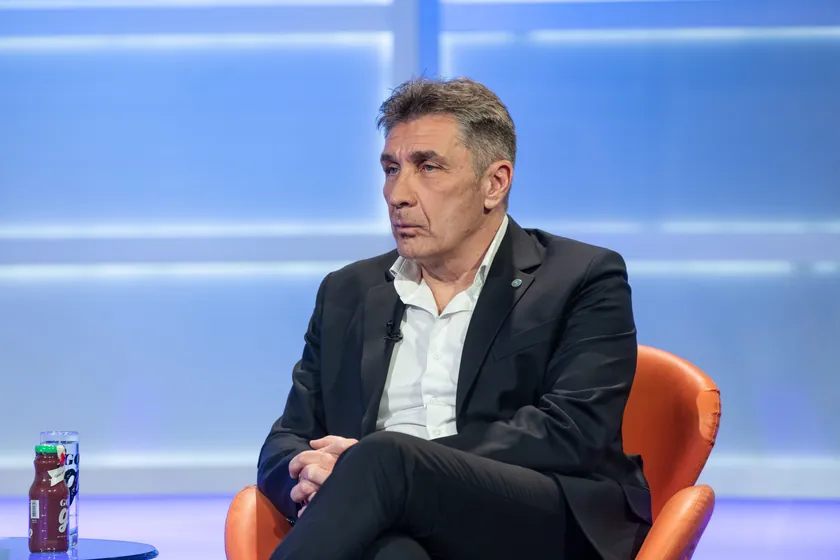 Kliniği geçici mahkeme kararına uymadı, ünlü cerrah Dugalić işe geri dönmedi