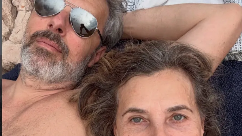 Sırp oyuncu Snežana Bogdanović ve Uliks Fehmiu, uzun süredir birlikte olan ünlü bir çift.