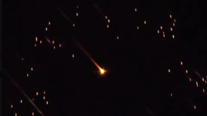 İran İsrail'e Tel Aviv'e Yönelik Güçlü Füzelerle Misilleme Saldırıları Başlattı Ölümler Var