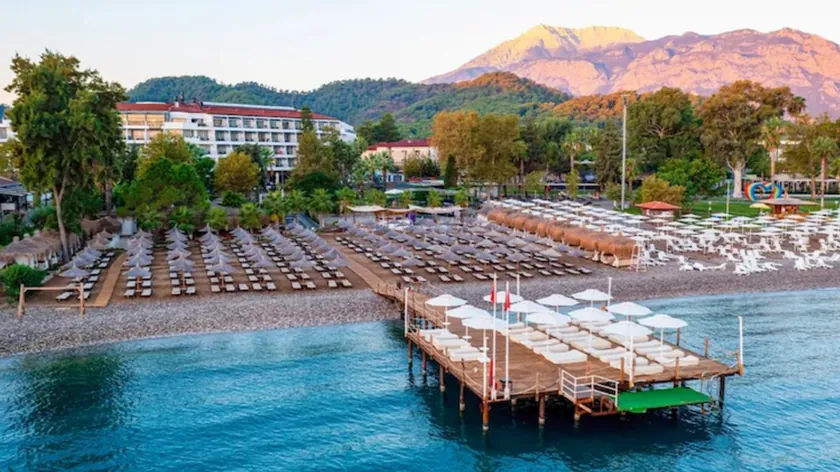 Türkiye'nin Kemer Bölgesinde İmparatorluk Kalitesinde Resort Otel Tercihi Öne Çıktı
