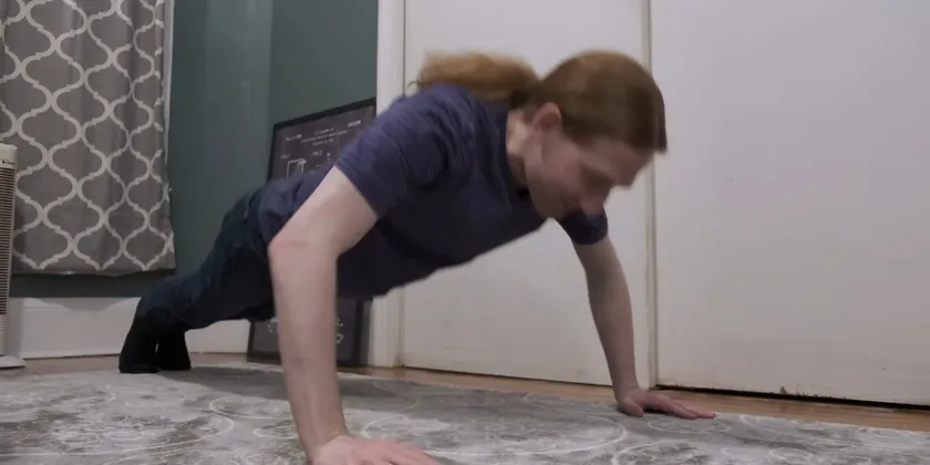 Yılda 100 Şınav Çeken Genç, Vücudundaki Değişimi Paylaştı