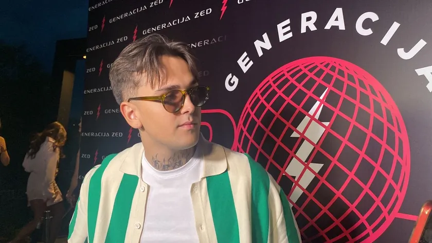 Popüler Sırp şarkıcı Sergej Pajić ve ünlü influencer ve psikiyatrist Marija Hadžović aşıklar arasında.