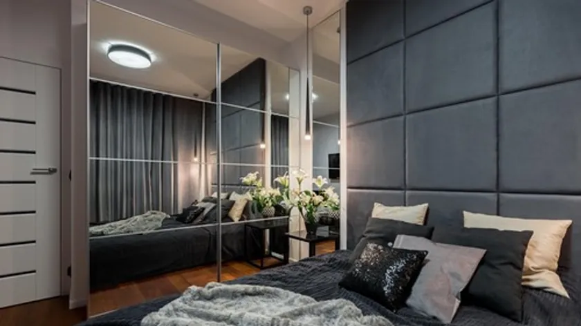 Yatak Odasında Aynaların Uykuyu Olumsuz Etkileyebileceği Konusunda Feng Şui Uyardı