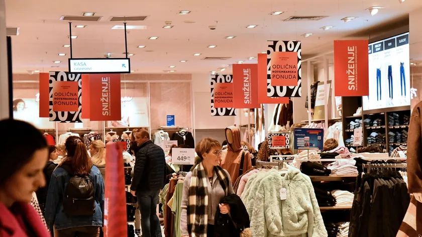 Sırbistan'da yıllık enflasyon nisan ayında yüzde 3,3'e yükseldiğini RZS bildirdi