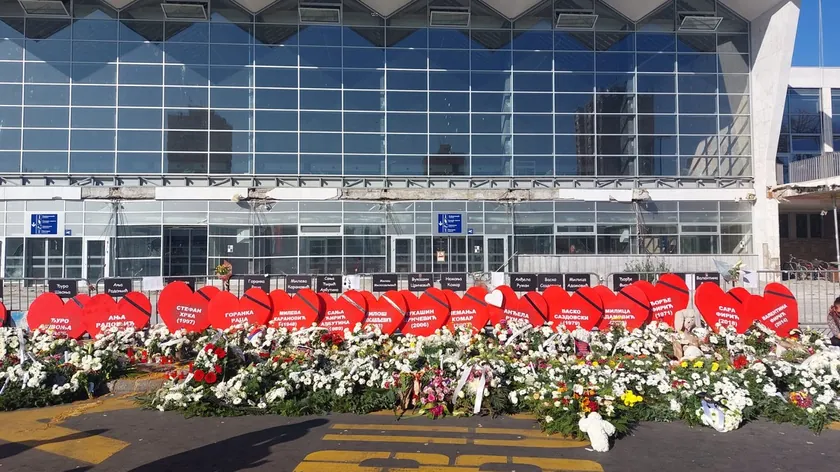 Sırbistan'da Novi Sad tren istasyonu tavan çökmesi davasında tazminat kararı