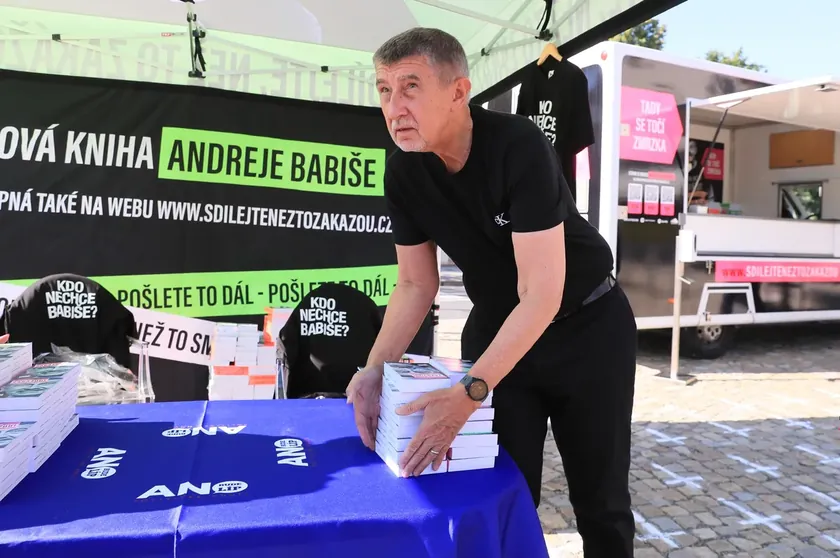 Çek Cumhurbaşkanı Andrej Babiş, Sırbistan'a yaptığı ziyaret öncesi basınla görüştü.