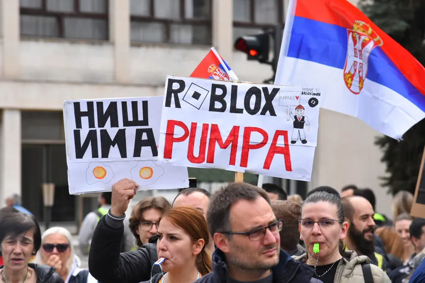 Slobodni üniversite Niš'te tıp fakültesindeki tartışmalı asistanlık sonuçlarını eleştirdi