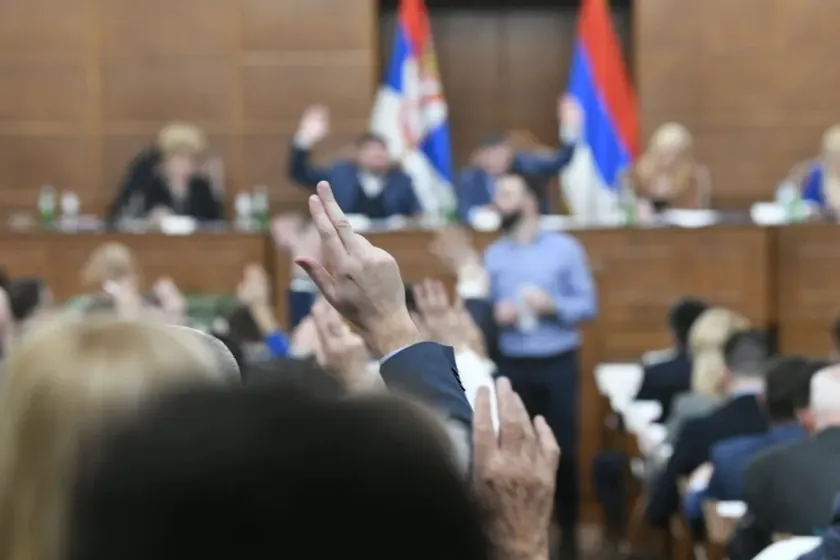 Sırbistan Parlamentosu bugün entegre bir güvenlik sistemi kurulması konusunda oy kullanacak.