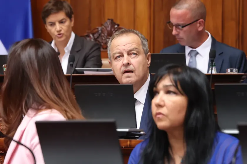 Sırbistan İçişleri Bakanı Dačić, Dr. Milić'in iddialarına yanıt verdi.