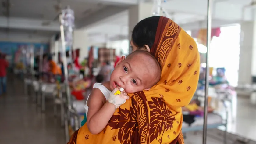 Bangladeş'te kızamık nedeniyle 500'den fazla çocuk öldü toplu aşılama başlatıldı