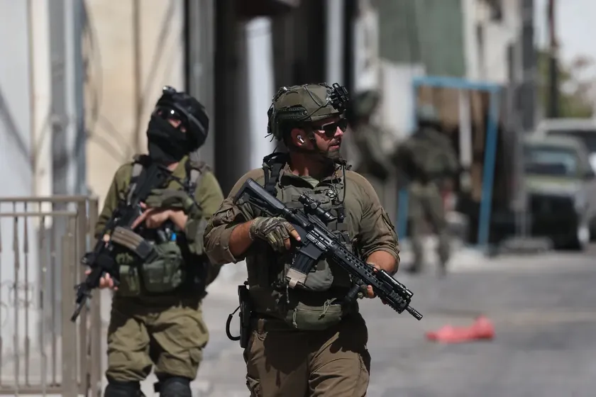 İsrail Ordusu Lübnan'daki kara operasyonlarını yoğunlaştıracağını açıkladı, bölgede gerilim arttı.