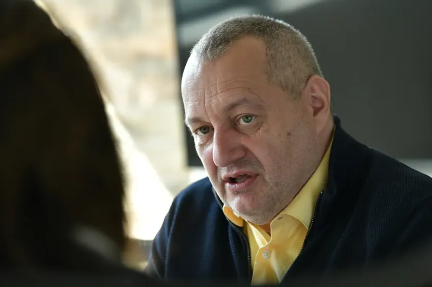 Sırbistan'da muhaliflere yönelik tehditler ve medya baskısı totaliter diktatörlük endişesi yaratıyor