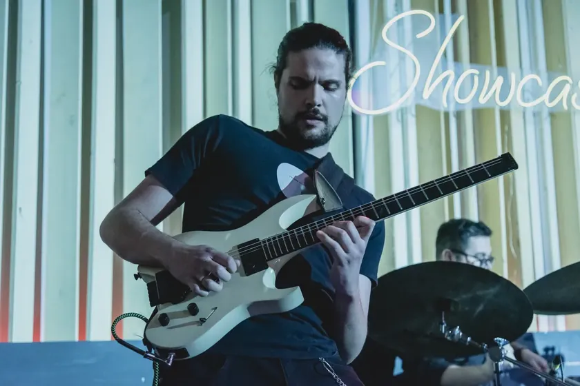 Sırbistan'ın yeni müzik sahnesini tanıtan bir konserde sekiz müzisyen sahne alacak.