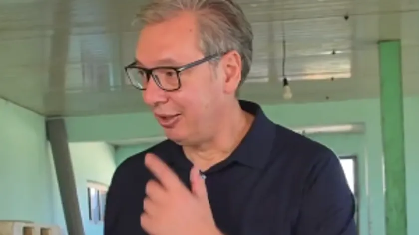 Takvi insanlar Sırbistan'ı ilerletiyor Vučić Milojević ailesini ziyaret etti (VIDEO)