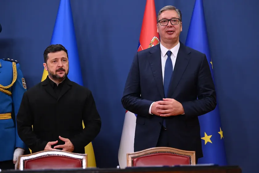 Almanya'lı bir gazeteci Zelenskiy'e konferansta sorular sordu