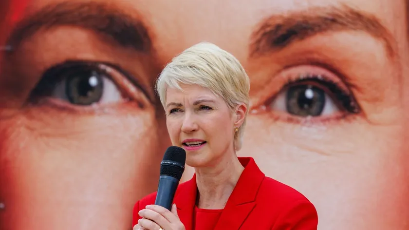 Manuela Şvezig SPD'yi AfD'ye karşı za ödül mücadelesinde öne çıkıyor.