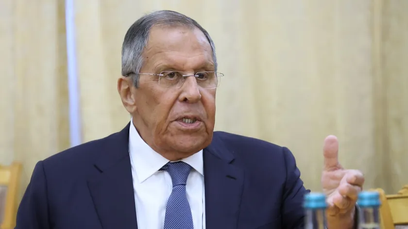 Lavrov, Batı'nın Almanya'daki havaalanına yönelik drone saldırısıyla ilgili suçlamalarını "savaş ilanı" olarak nitelendirdi.