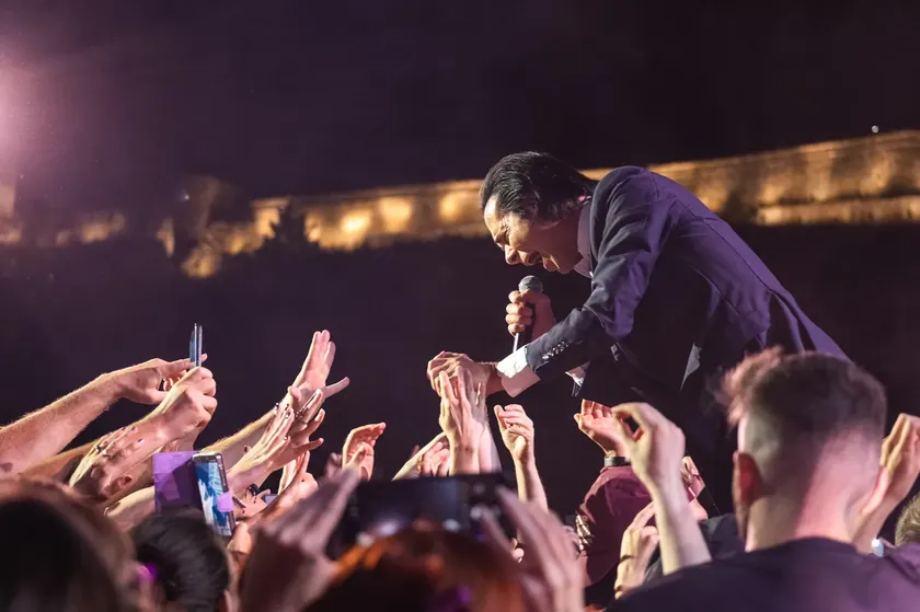 Nick Cave & The Bad Seeds, Kalemegdan'da yaklaşık 10.000 kişi önünde unutulmaz bir konser verdi.