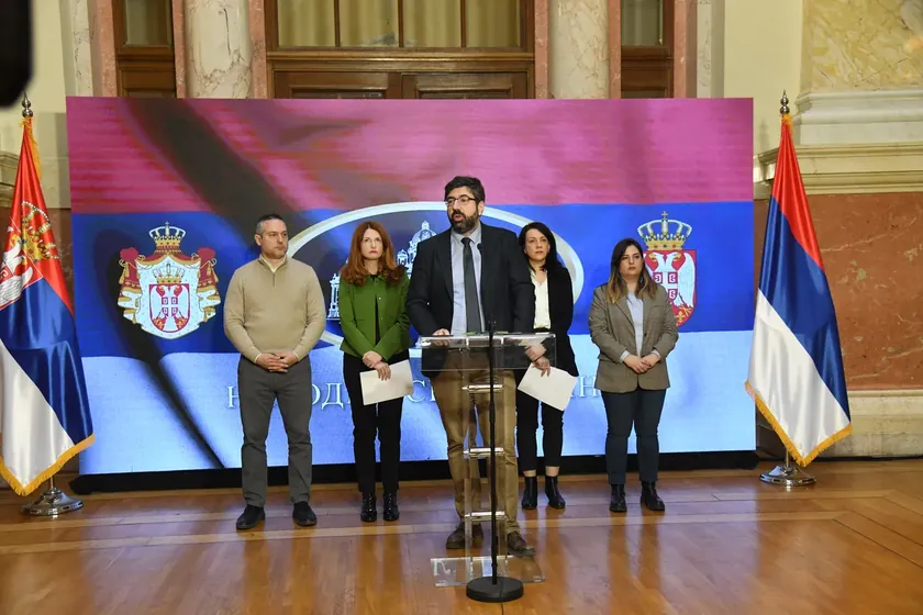 Sırbistan'dan Yeşil Sol Cephe İran'a ABD-İsrail saldırganlığını ve Tahran rejimini kınadı