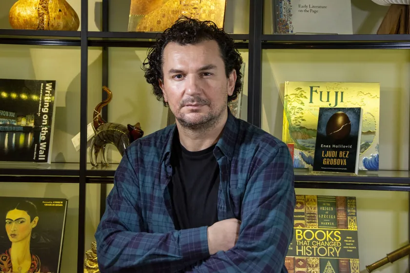 Enes Halilović, Beograd’ın en iyi romanı ödülünü kazandı