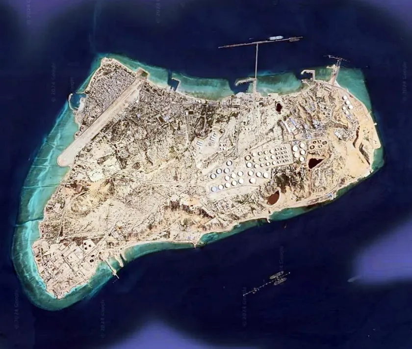 İran'ın Harg Adası, ABD Başkanı Trump'ın ültimatomu öncesinde hedef alındı.