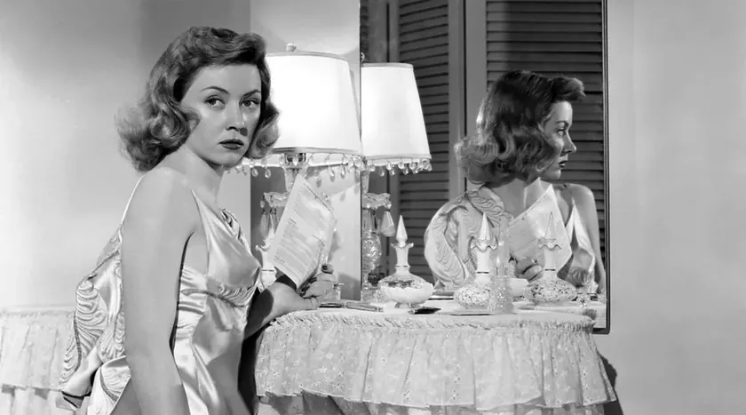 Hollywood Yıldızı Gloria Grahame Üvey Oğlunu 13 Yaşında Baştan Çıkarıp Çocuk Yaptı
