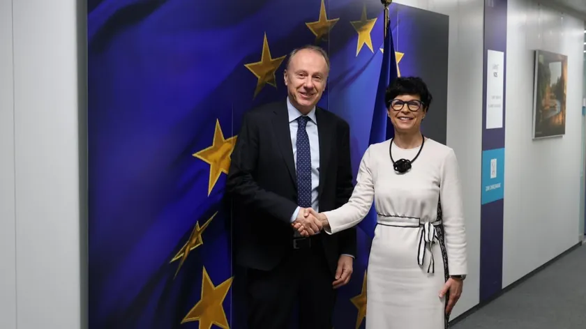 Belgrad Üniversitesi Rektörü Vladan Đokić, Brüksel'de Avrupa Komiseri Marta Kos ile görüştü