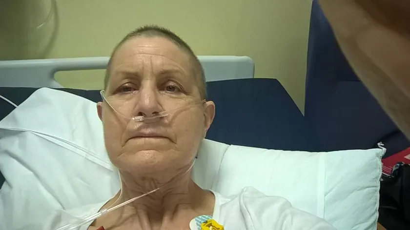 Sırp kadın Sara Çepmen, menopoz nedeniyle hissettiği değişimlerin aslında bir kanser belirtisi olduğunu fark etti.