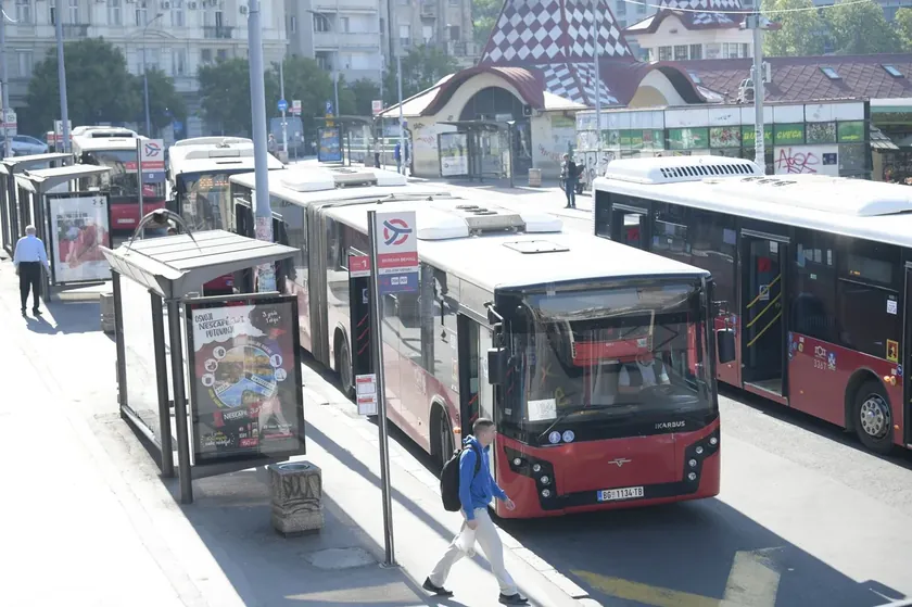 Sırbistan Belgrad toplu taşıma şirketi sistem arızası yüzünden milyonlarca dinardan mahrum kaldı.