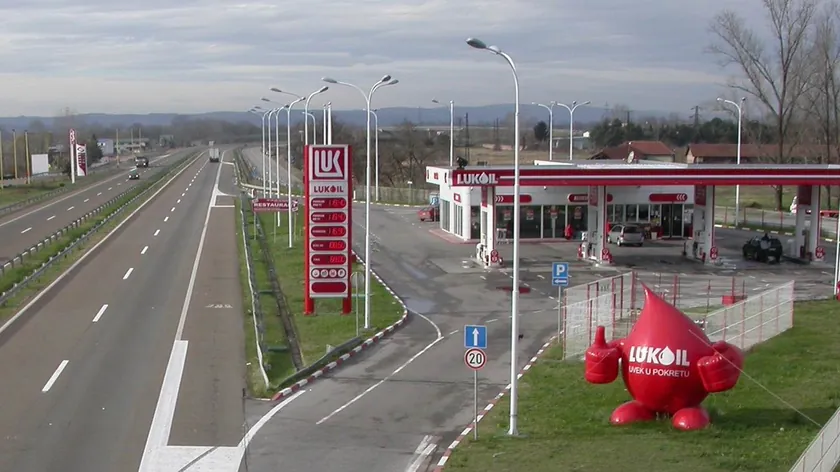 ABD Hazine Bakanlığı Lukoil'in Çalışma Lisansını Uzattığını Açıkladı