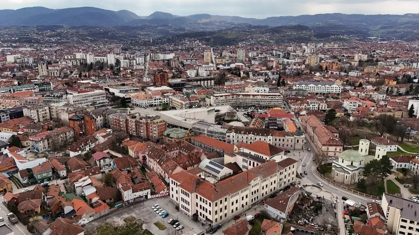 Sırbistan Čačak Lisesi'ne Mozzart Vakfı'ndan 80 güneş paneli bağışı yapıldı