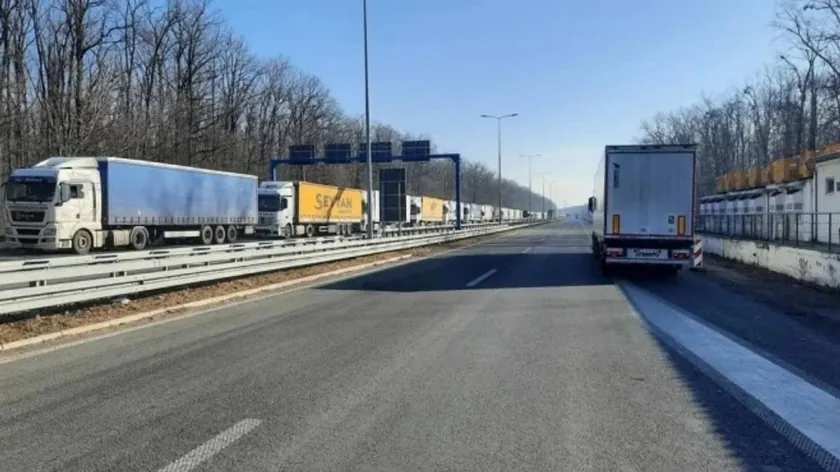 Karadağ Taşımacılar Sınır Ablukasından Vazgeçmiyor Yeni Eylem Talepleri Sunacaklar