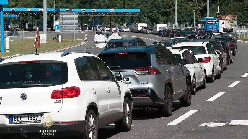 Sırbistan'da trafik polisi tarafından yapılan 7 günlük operasyonun sonucunda binlerce sürücü cezaya çarptı.