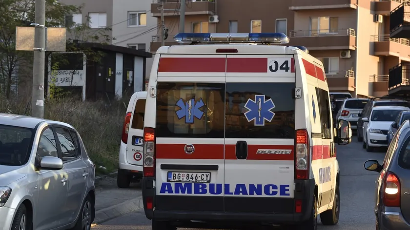 Beograd'ta Gece Sakin Geçti Acil Yardım Alkol Bağımlılığı ve Boğulma Davaları İçin İntervensyona Gitti