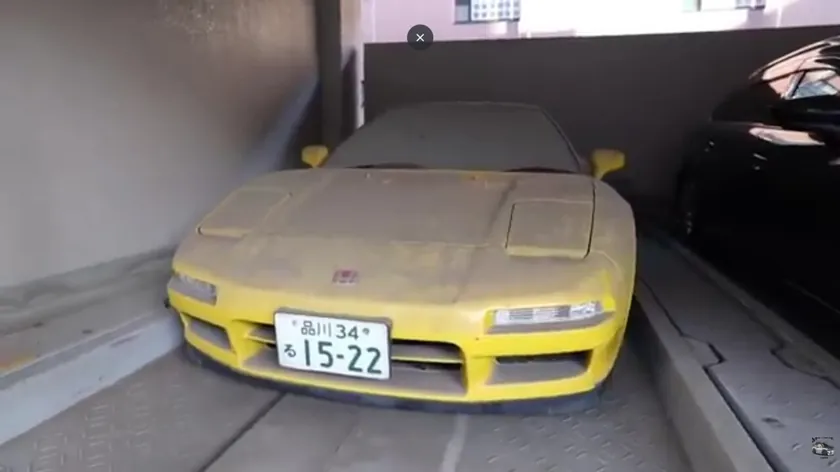 Japonya'da Tozlu Garajda Bulunan Honda NSX-R Milyon Dolarlar Ediyor