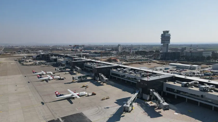 Sırbistan'ın Nikola Tesla Havaalanı, Temmuz ayında bir milyondan fazla yolcu ağırladı.