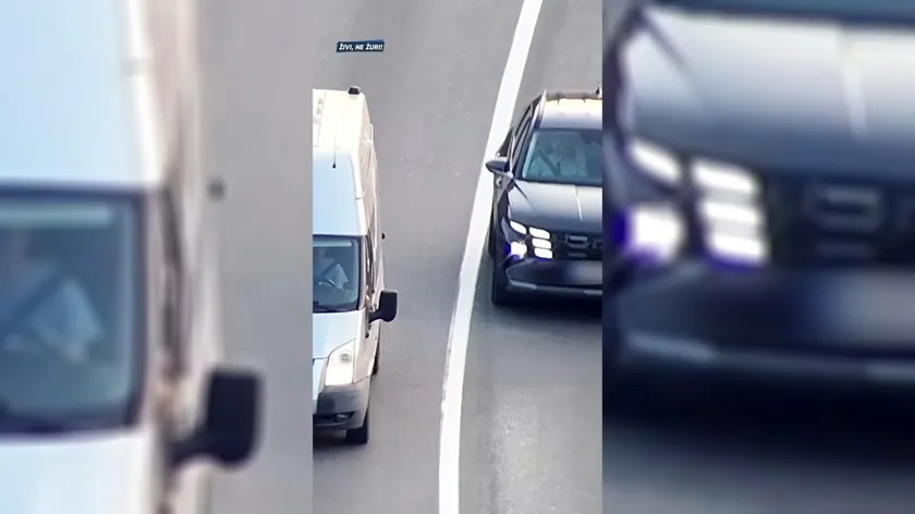 Sırbistan'da yeni trafik yasası kapsamında 48 saatte 1.320 sürücüye ceza verildi.