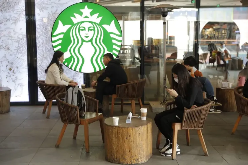 Starbaks, 250 kafe dükkanını kapatmayı planlıyor.